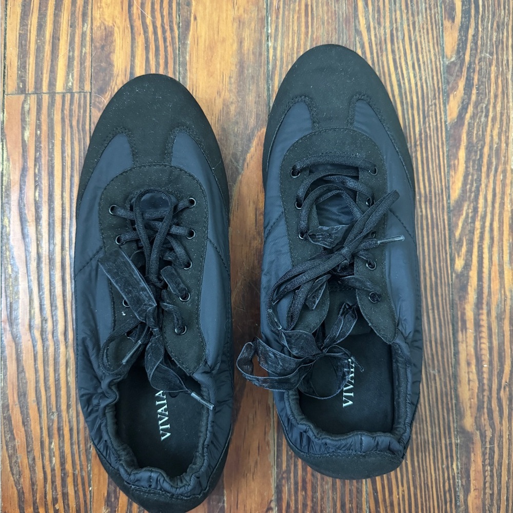 VIVAIA Yancy Sneakerina (Jogger Re-Nylon) in Black US 9 / EU 40